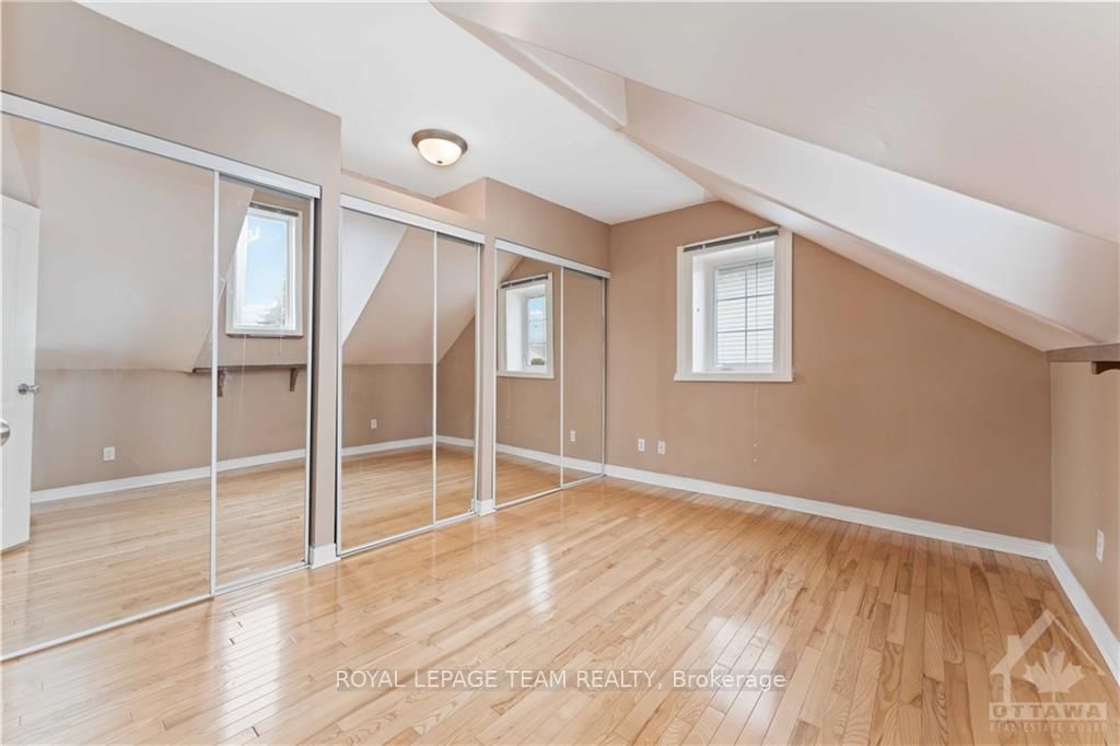 Photo 8 of 1010 PINECREST Rd, Ottawa, Fairfield Heights — HOMEH