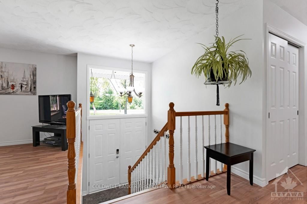 Photo 2 of 4996 STONECREST Rd, Ottawa, Woodlawn/Maclarens Landing/Kilmaurs — HOMEH