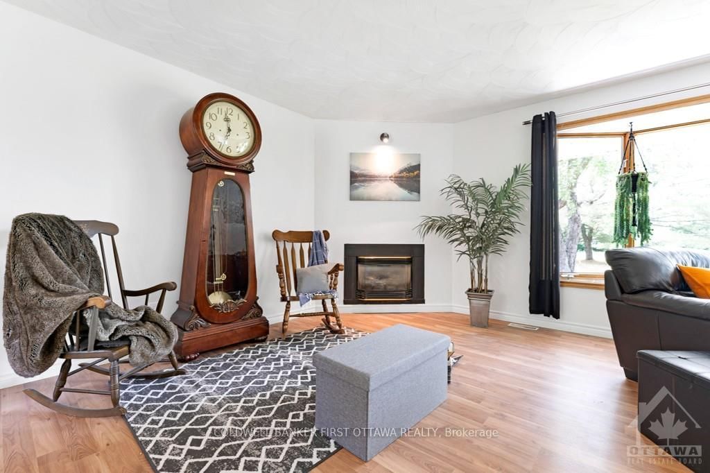 Photo 4 of 4996 STONECREST Rd, Ottawa, Woodlawn/Maclarens Landing/Kilmaurs — HOMEH