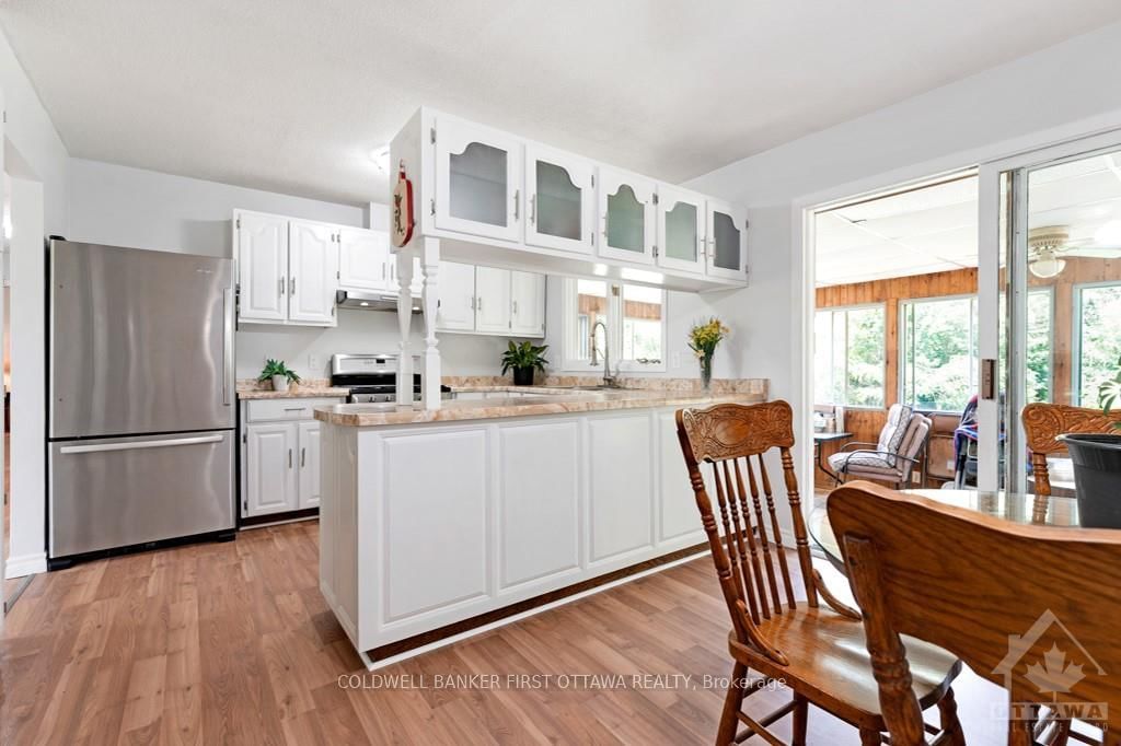 Photo 6 of 4996 STONECREST Rd, Ottawa, Woodlawn/Maclarens Landing/Kilmaurs — HOMEH