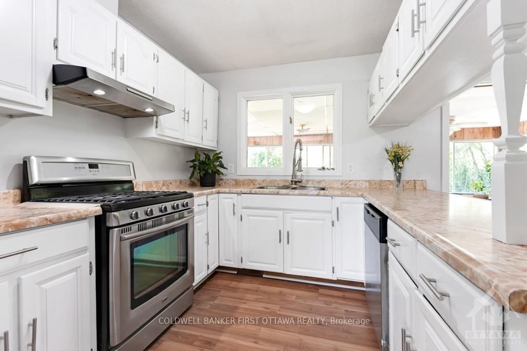Photo 7 of 4996 STONECREST Rd, Ottawa, Woodlawn/Maclarens Landing/Kilmaurs — HOMEH