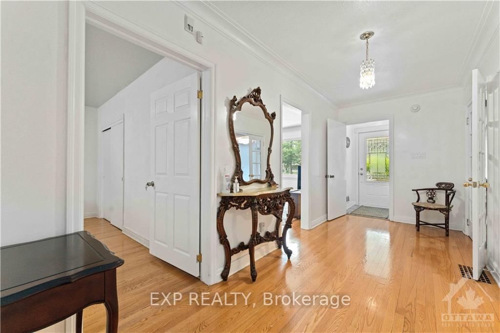Photo 2 of 2224 ALTA VISTA Dr, Ottawa, Applewood Acres — HOMEH