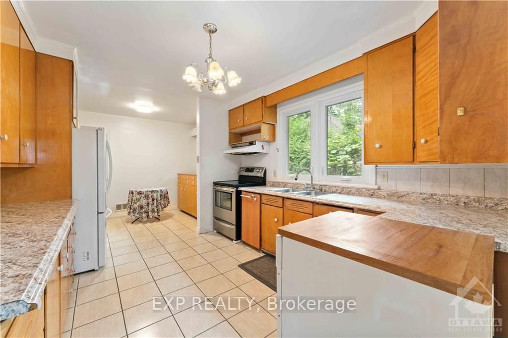 Photo 9 of 2224 ALTA VISTA Dr, Ottawa, Applewood Acres — HOMEH