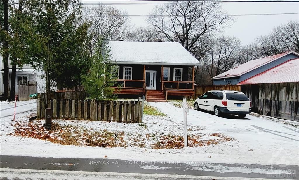 Photo 1 of 653 BAYVIEW Dr, Ottawa, Constance Bay — HOMEH