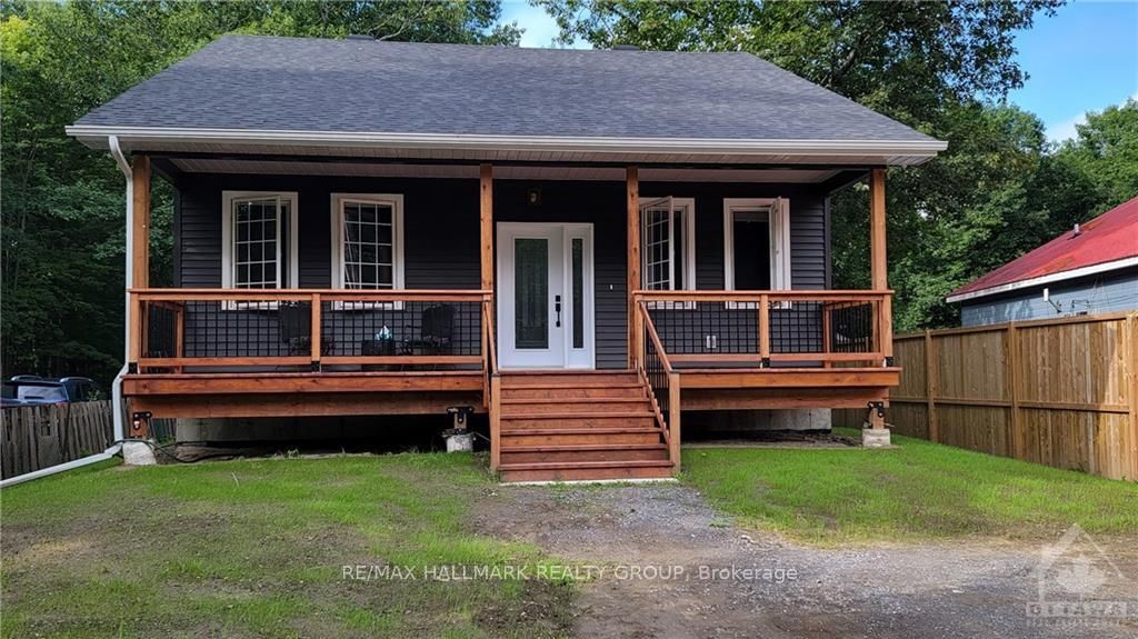 Photo 3 of 653 BAYVIEW Dr, Ottawa, Constance Bay — HOMEH