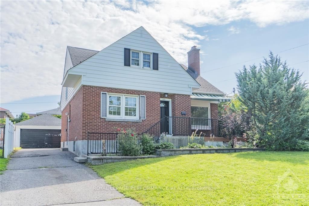 Photo 2 of 821 DENISON Cres, Ottawa, McKellar Heights — HOMEH