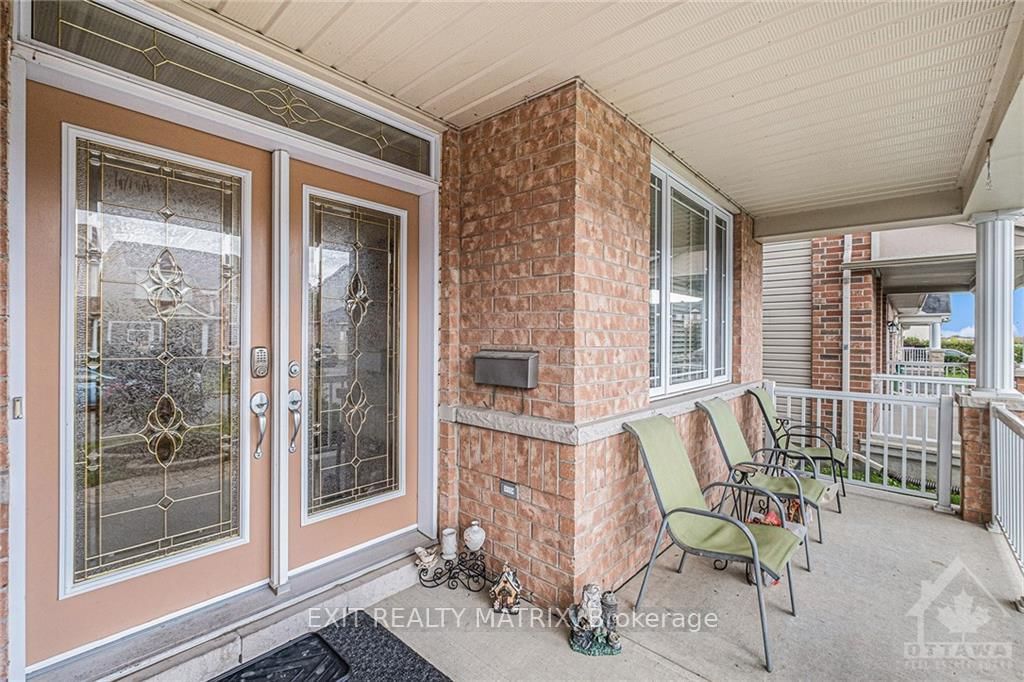 Photo 2 of 388 FAIRLAKES Way, Ottawa, Avalon East — HOMEH