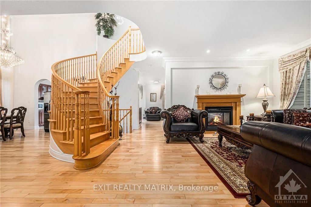 Photo 5 of 388 FAIRLAKES Way, Ottawa, Avalon East — HOMEH
