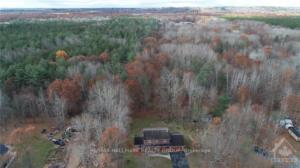 Photo 3 of 215 FIRESIDE Dr, Ottawa, Constance Bay — HOMEH