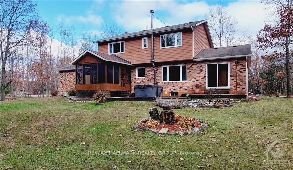 Photo 6 of 215 FIRESIDE Dr, Ottawa, Constance Bay — HOMEH
