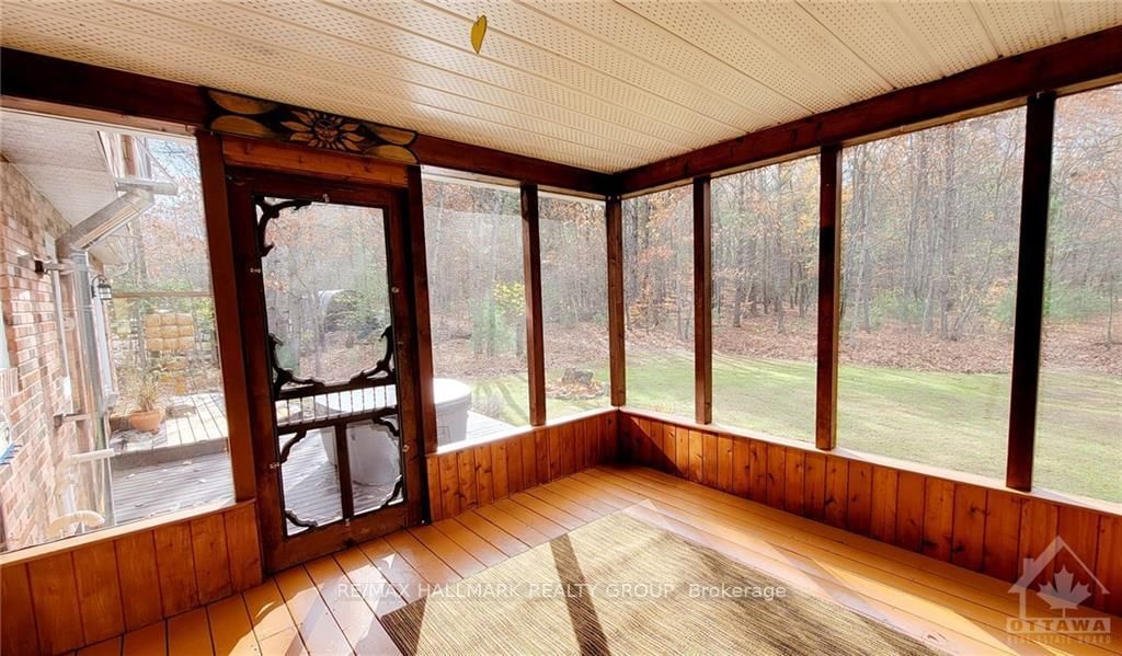 Photo 8 of 215 FIRESIDE Dr, Ottawa, Constance Bay — HOMEH