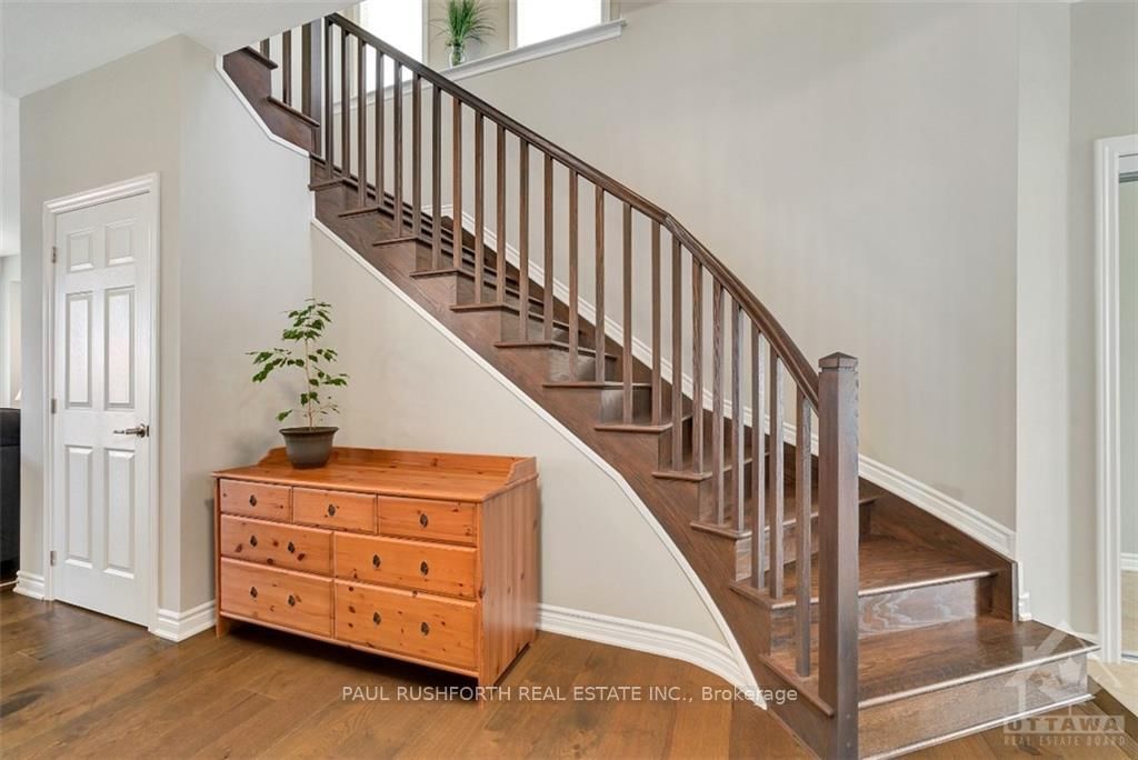 Photo 4 of 510 AROSA Way, Ottawa, Kanata - Emerald Meadows/Trailwest — HOMEH