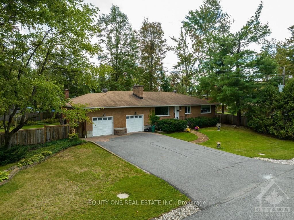Photo 3 of 30 MAYO Ave, Ottawa, Pineglen/Country Place — HOMEH