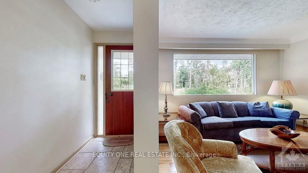 Photo 5 of 30 MAYO Ave, Ottawa, Pineglen/Country Place — HOMEH