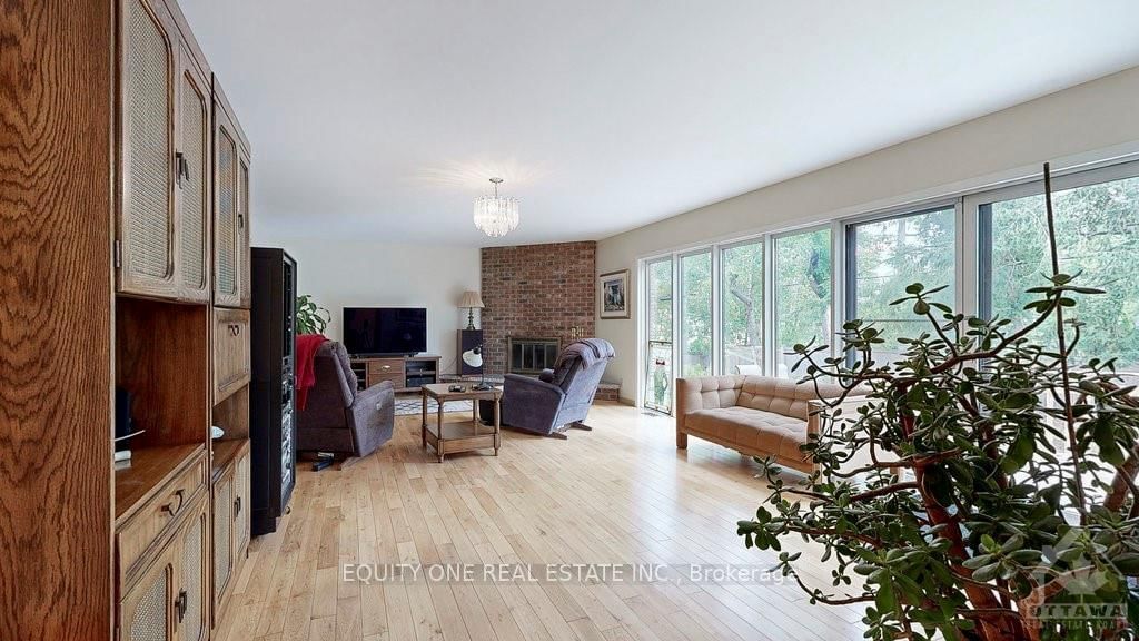 Photo 10 of 30 MAYO Ave, Ottawa, Pineglen/Country Place — HOMEH