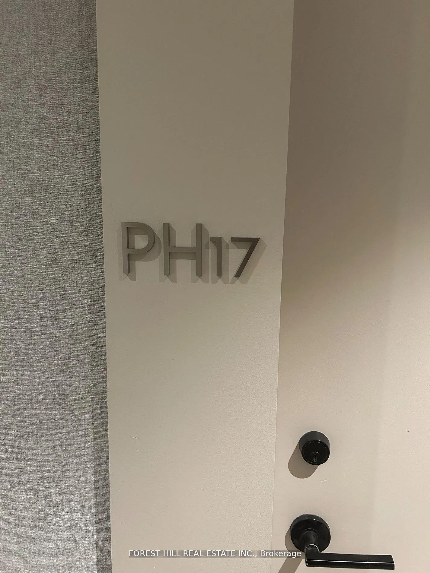 Photo 3 of Unit PH17, 2020 Bathurst Street, Toronto, Humewood-Cedarvale — HOMEH