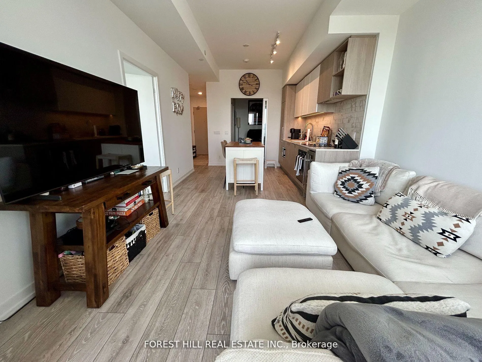 Photo 10 of Unit PH17, 2020 Bathurst Street, Toronto, Humewood-Cedarvale — HOMEH
