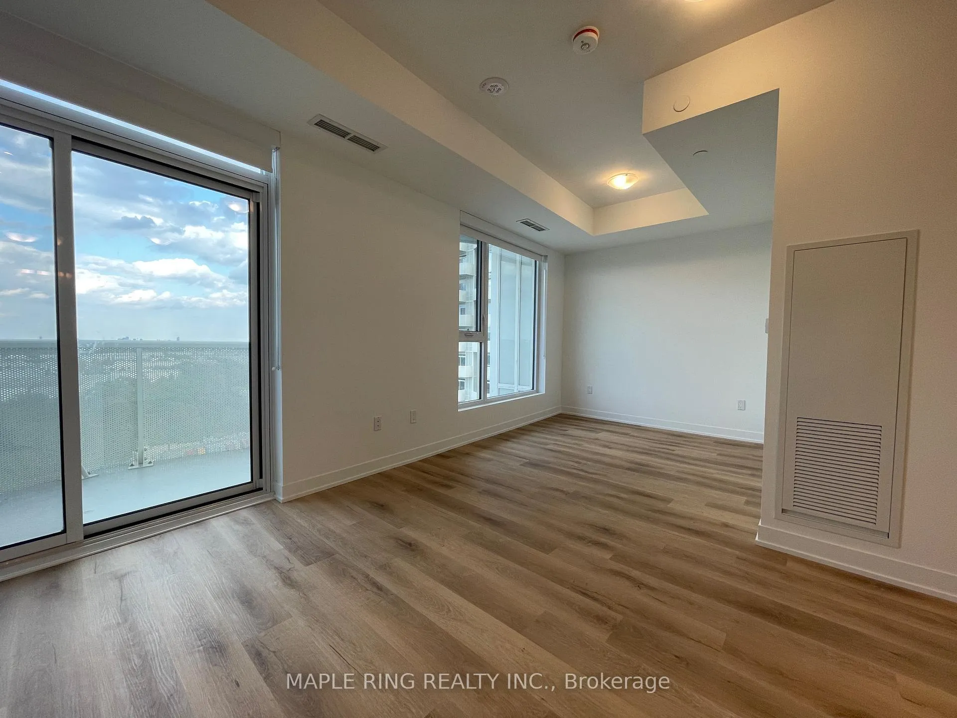 Photo 2 of Unit 1729, 498 Caldari Road, Vaughan, Concord — HOMEH