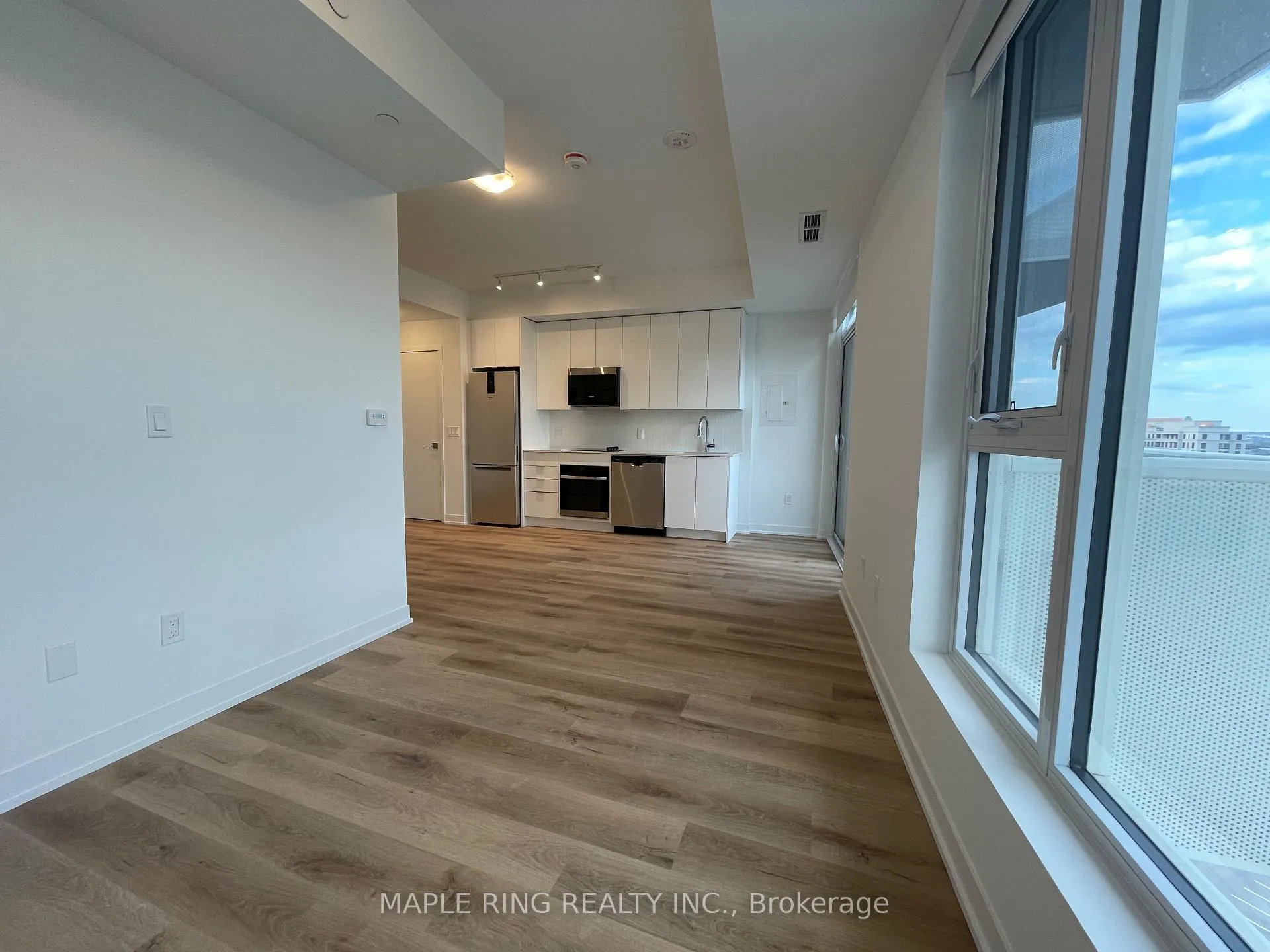 Photo 3 of Unit 1729, 498 Caldari Road, Vaughan, Concord — HOMEH