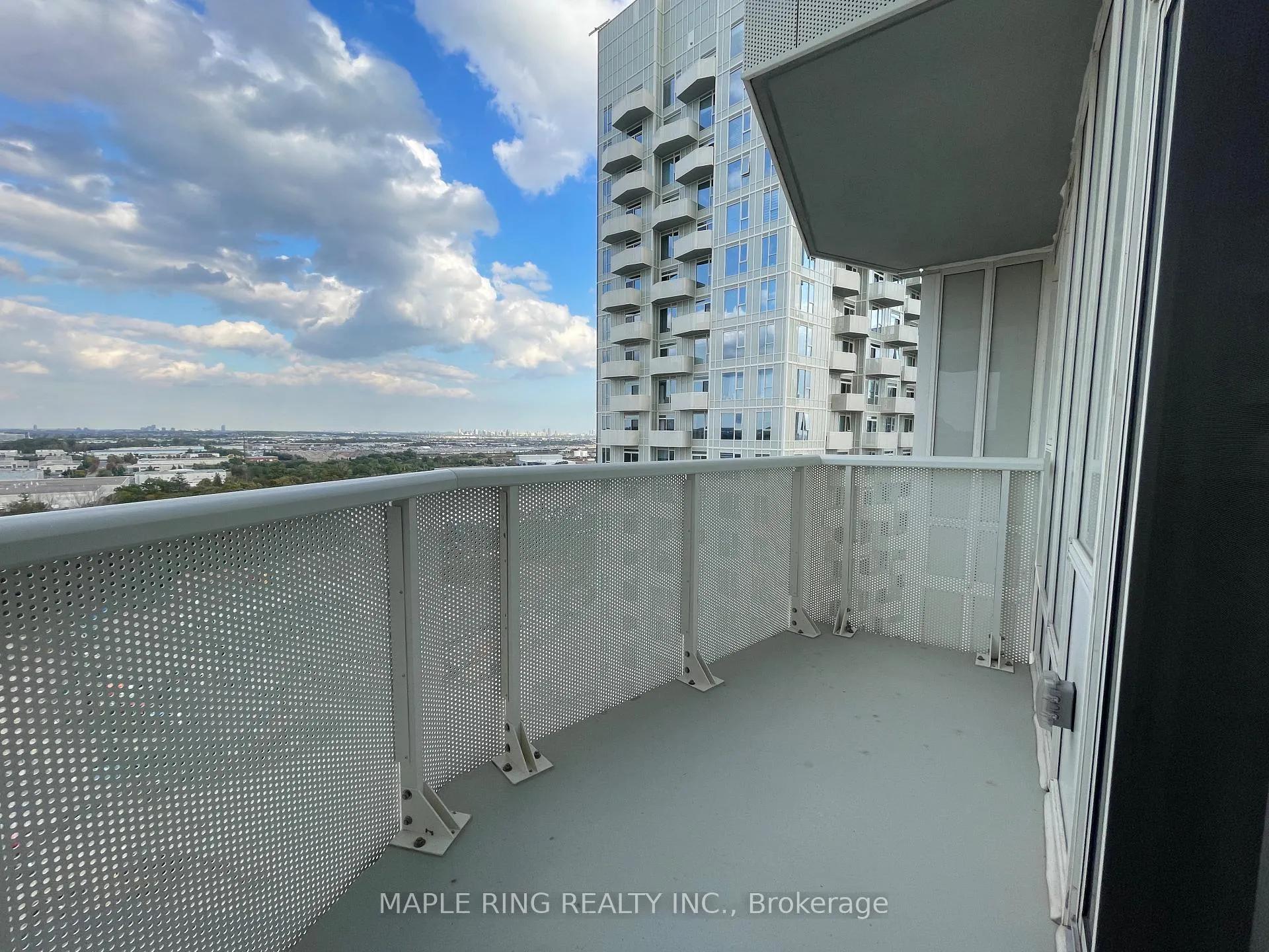 Photo 4 of Unit 1729, 498 Caldari Road, Vaughan, Concord — HOMEH
