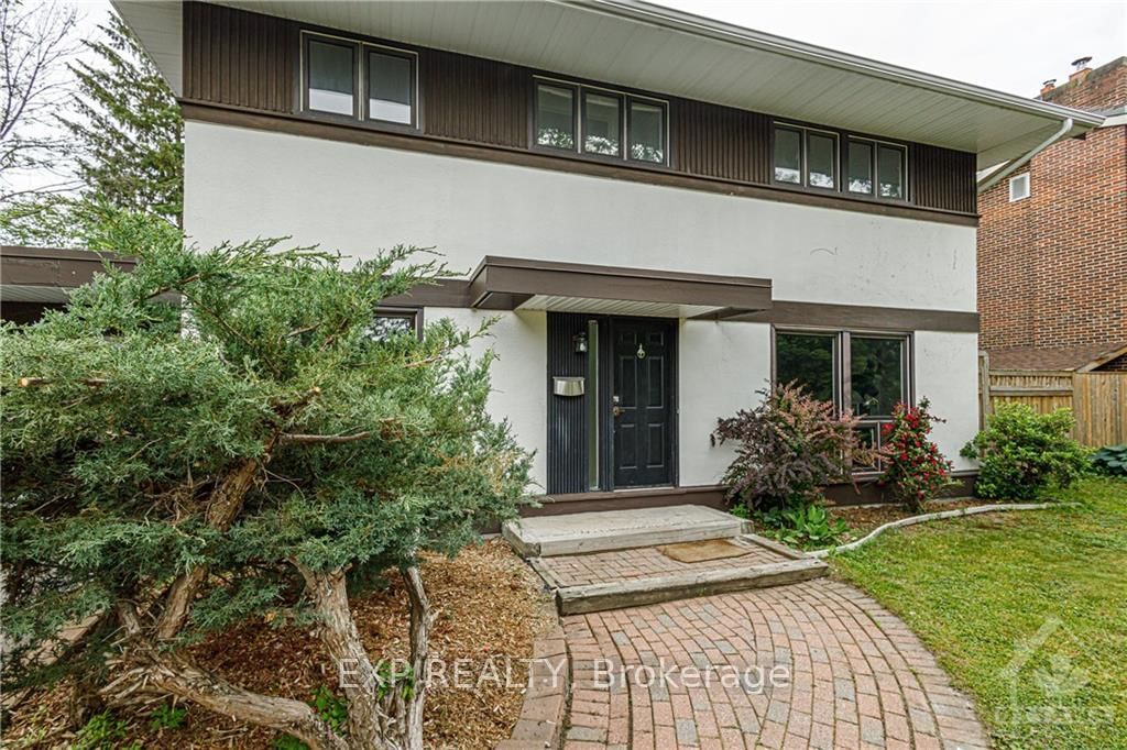 Photo 3 of 26 PELLAN Cres N, Ottawa, Kanata - Beaverbrook — HOMEH