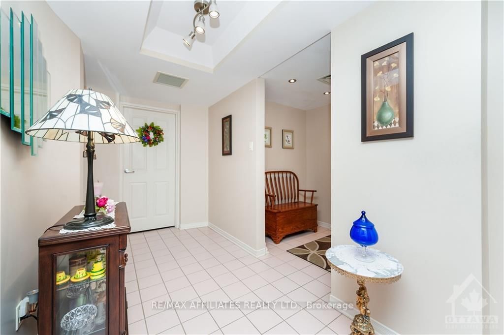Photo 5 of Unit 410, 330 CENTRUM Blvd, Ottawa, Bilberry Creek/Queenswood Heights — HOMEH