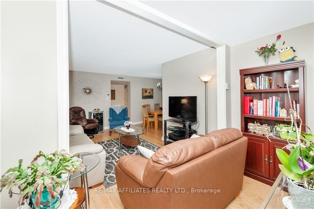 Photo 7 of Unit 410, 330 CENTRUM Blvd, Ottawa, Bilberry Creek/Queenswood Heights — HOMEH