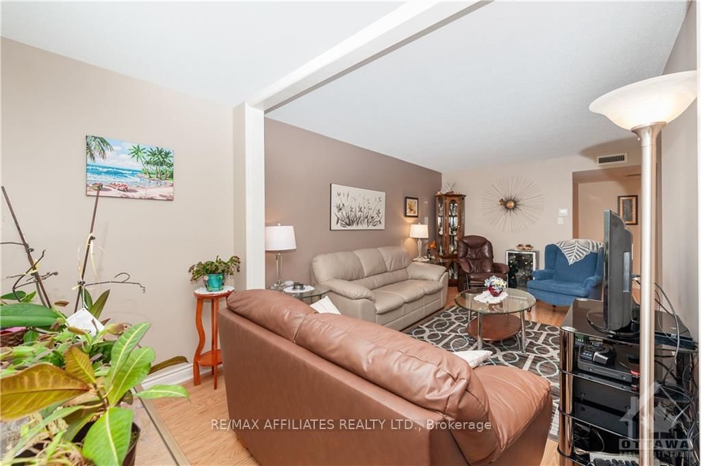 Photo 8 of Unit 410, 330 CENTRUM Blvd, Ottawa, Bilberry Creek/Queenswood Heights — HOMEH