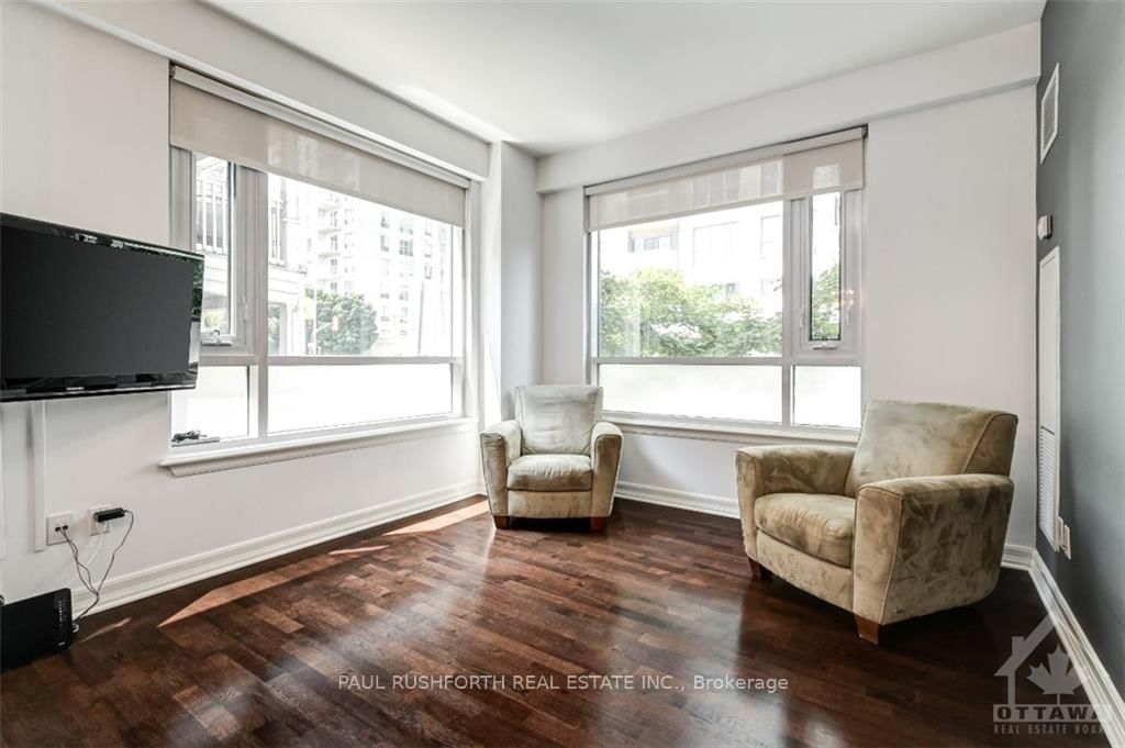 Photo 4 of Unit 105, 200 BESSERER St, Ottawa, Sandy Hill — HOMEH