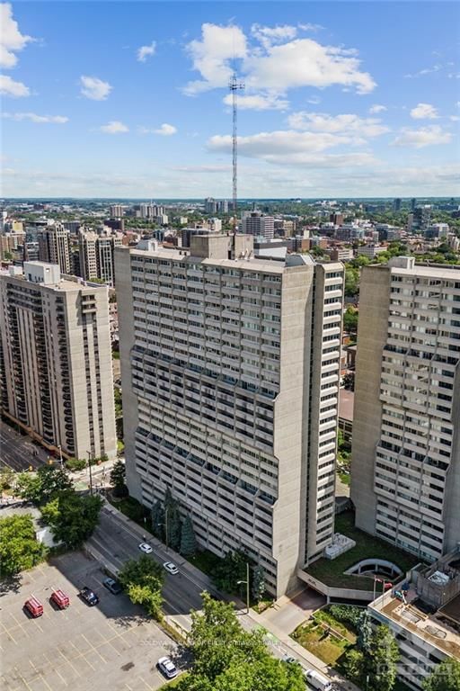 Photo 2 of Unit 303, 500 LAURIER Ave W, Ottawa, Ottawa Centre — HOMEH
