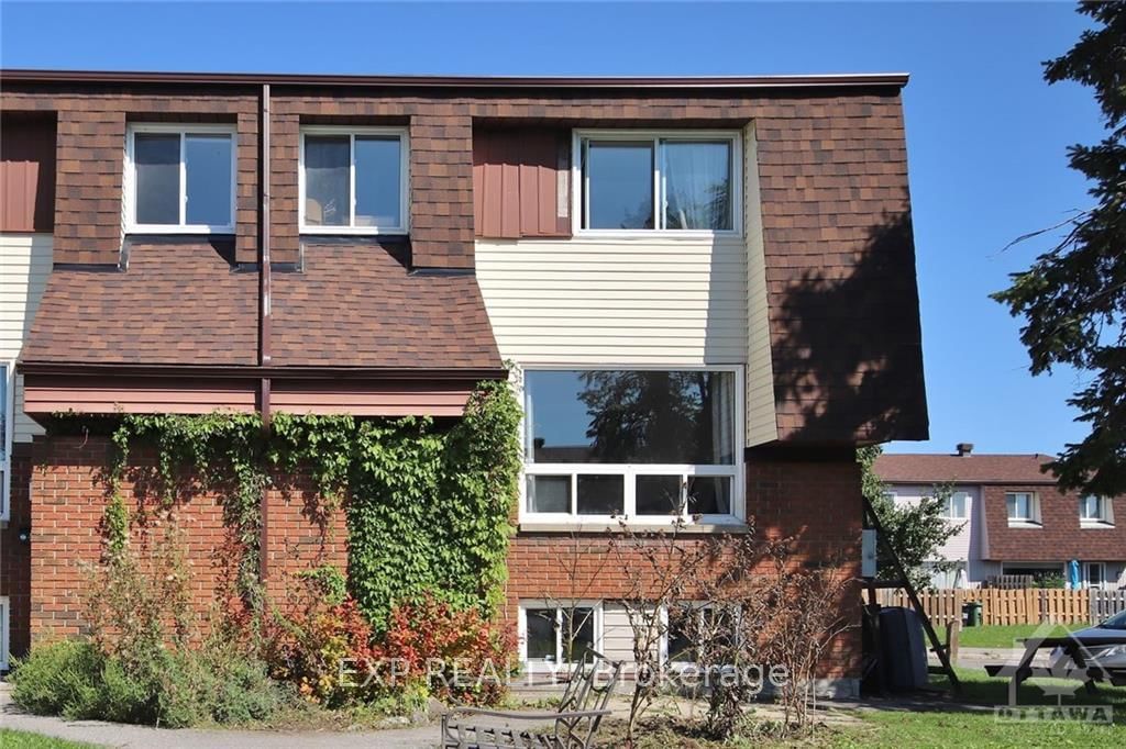 Photo 2 of Unit B, 44 Woodvale, Ottawa, Craig Henry/Woodvale — HOMEH