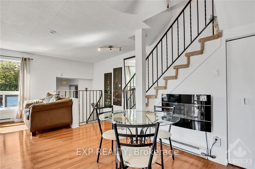 Photo 9 of Unit B, 44 Woodvale, Ottawa, Craig Henry/Woodvale — HOMEH