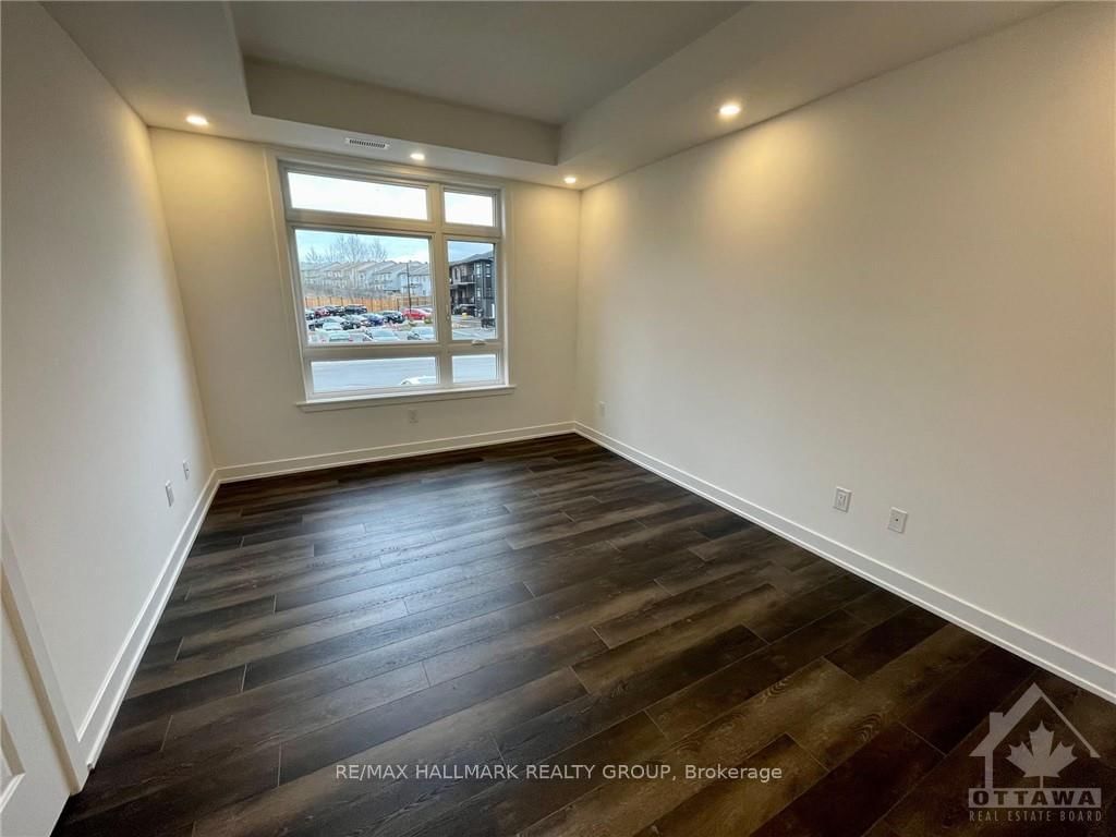 Photo 10 of 400J ROLLING MEADOW Cres, Ottawa, Mer Bleue/Bradley Estates/Anderson Park — HOMEH