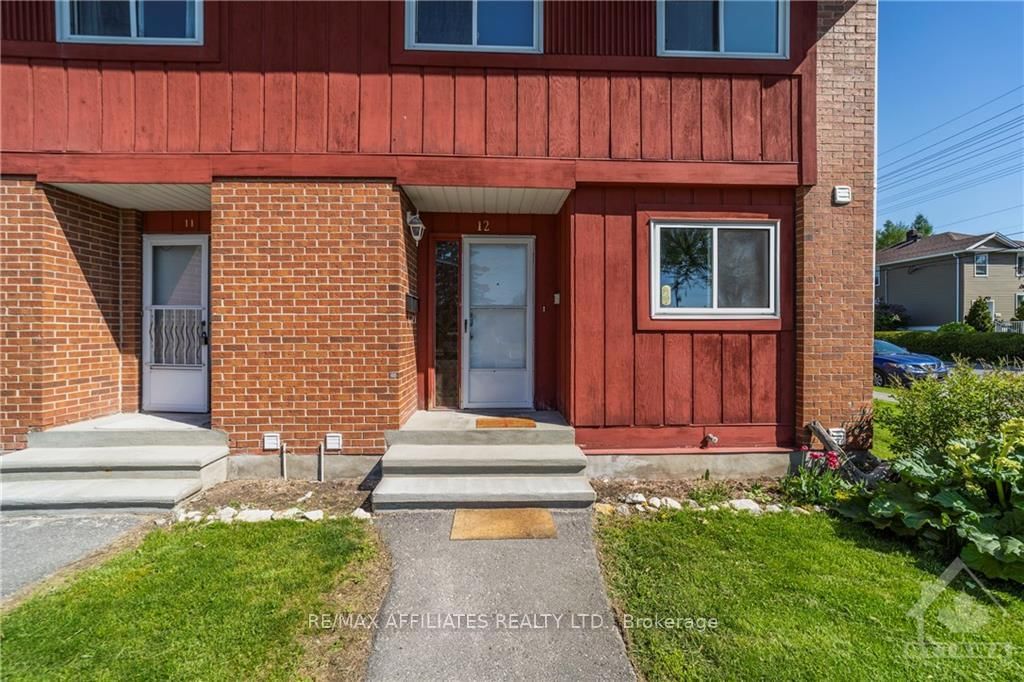 Photo 2 of Unit 12, 800 DE L'EGLISE St, Ottawa, Castle Heights — HOMEH