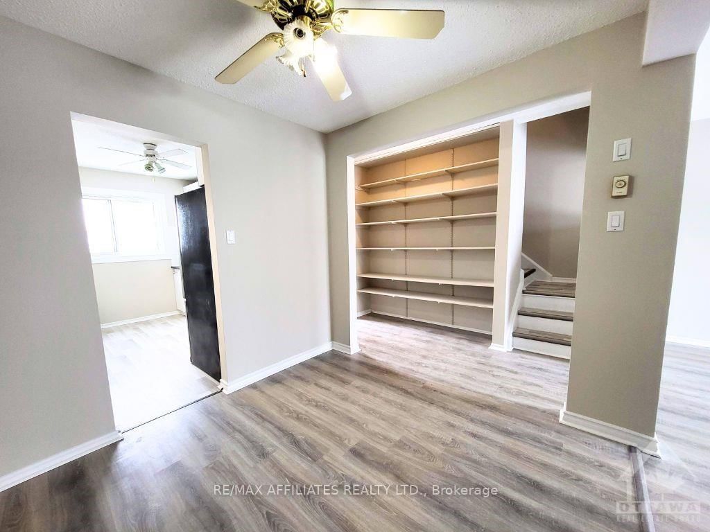 Photo 9 of Unit 12, 800 DE L'EGLISE St, Ottawa, Castle Heights — HOMEH