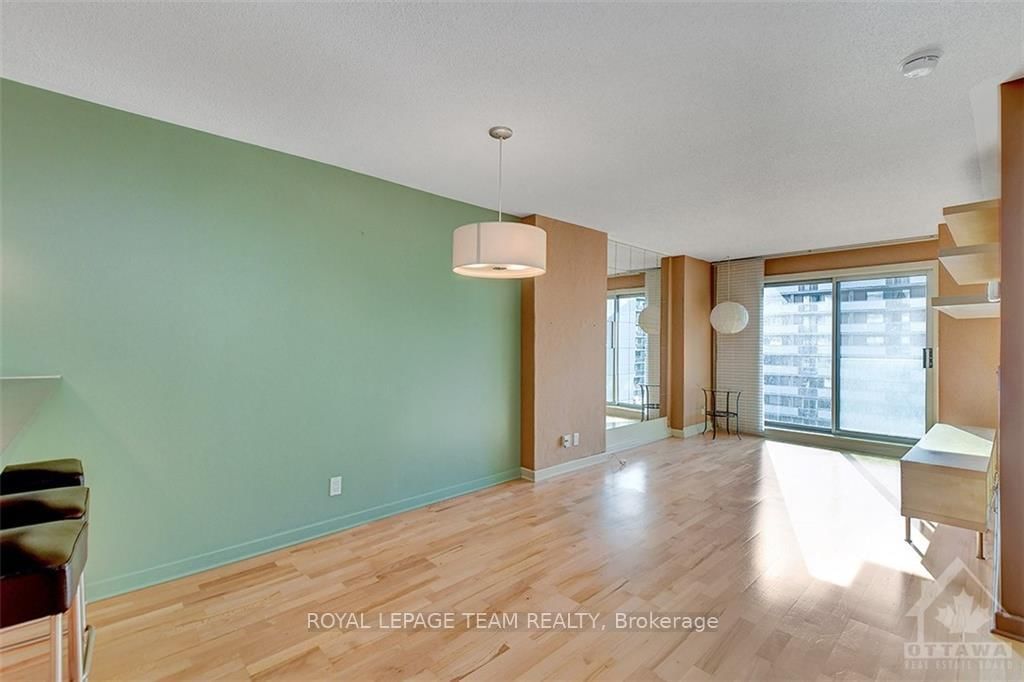 Photo 9 of Unit 805, 138 SOMERSET St W, Ottawa, Ottawa Centre/Golden Triangle — HOMEH