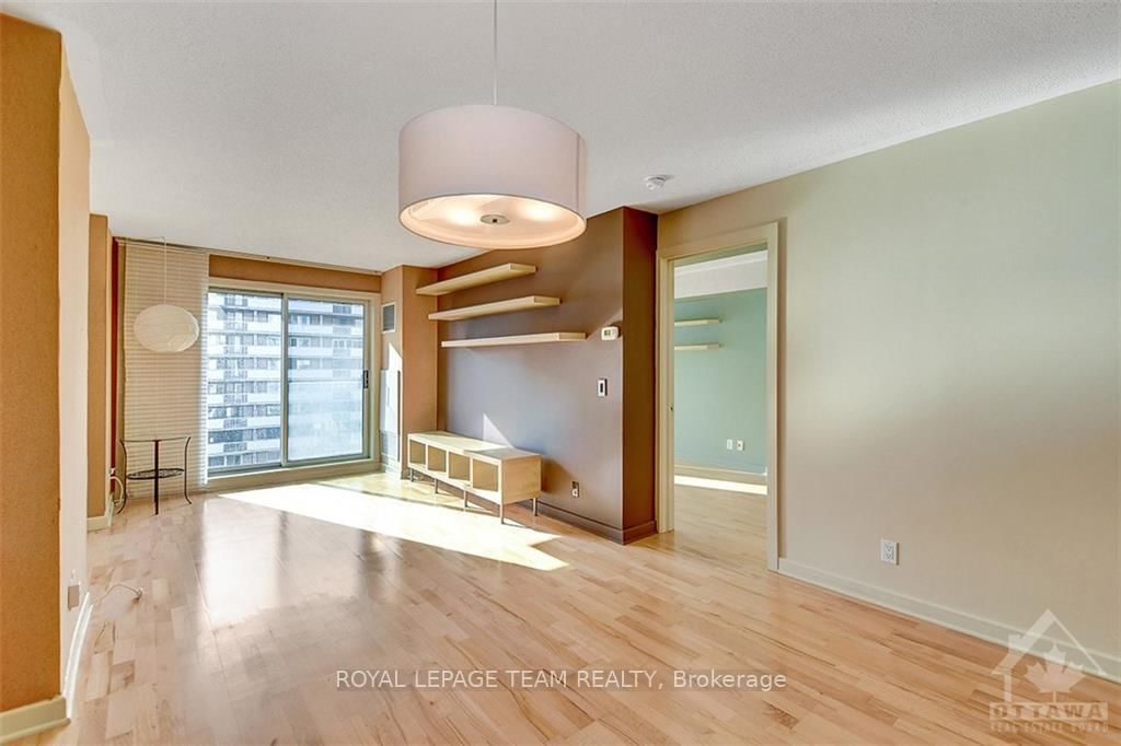 Photo 10 of Unit 805, 138 SOMERSET St W, Ottawa, Ottawa Centre/Golden Triangle — HOMEH