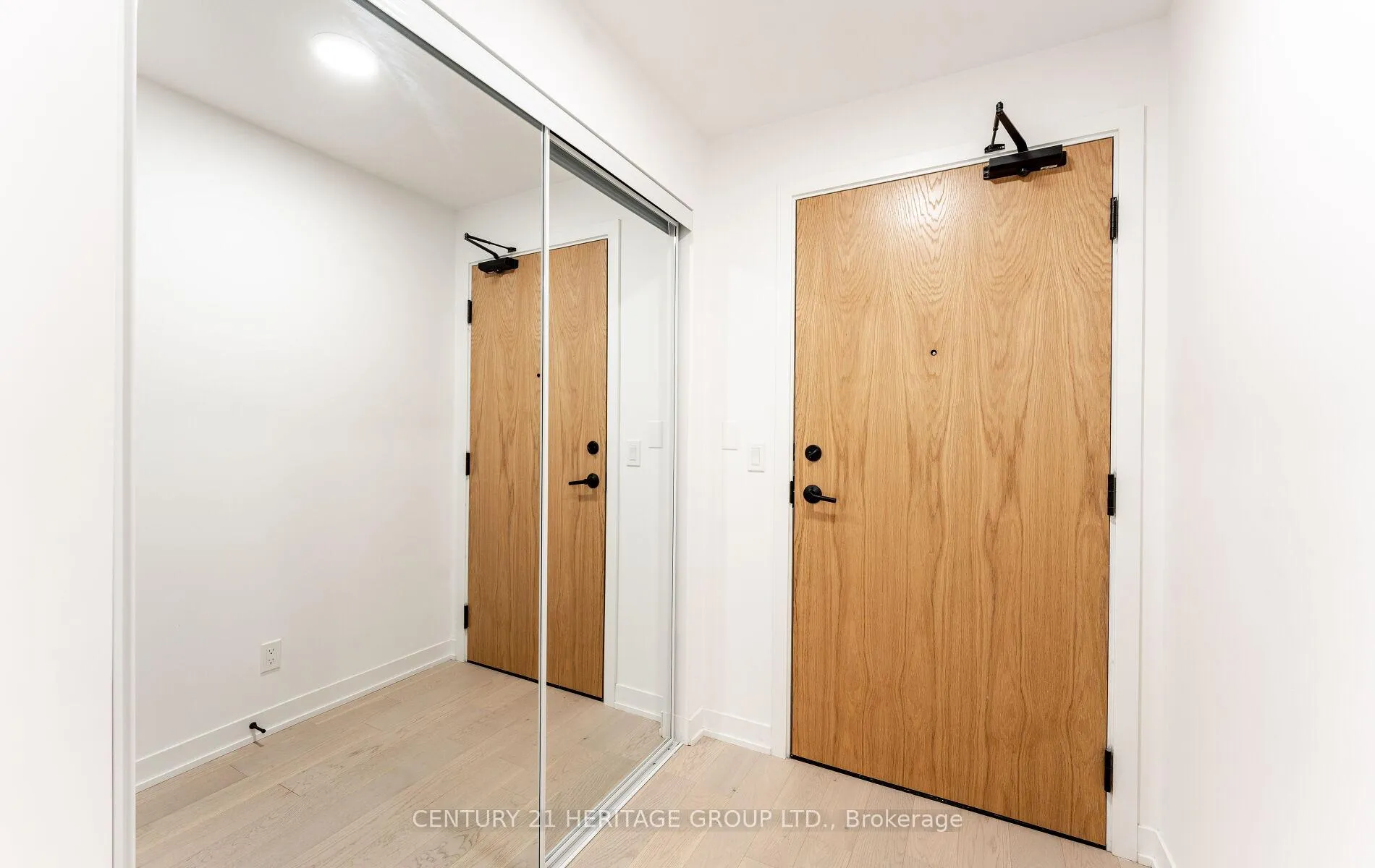 Photo 9 of Unit 201, 7950 Bathurst Street, Vaughan, Beverley Glen — HOMEH