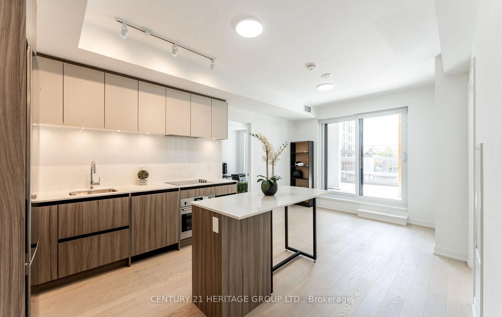 Photo 11 of Unit 201, 7950 Bathurst Street, Vaughan, Beverley Glen — HOMEH