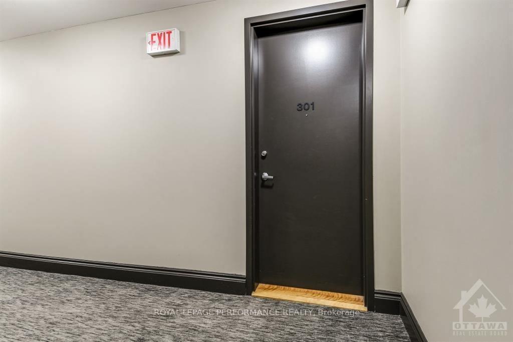Photo 4 of Unit 301, 260 BESSERER St, Ottawa, Sandy Hill — HOMEH