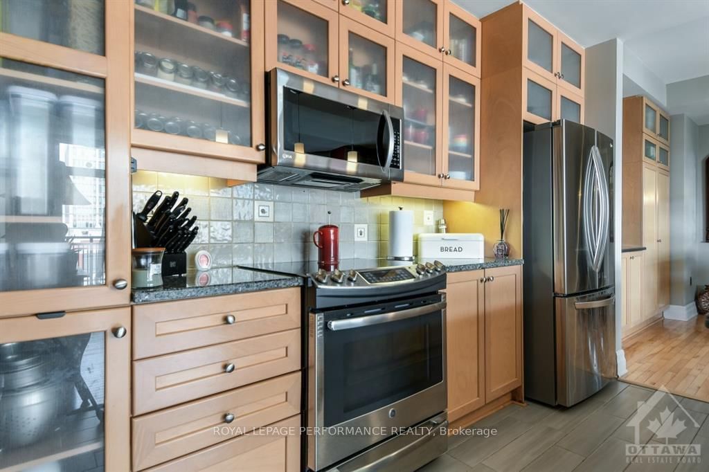 Photo 7 of Unit 301, 260 BESSERER St, Ottawa, Sandy Hill — HOMEH