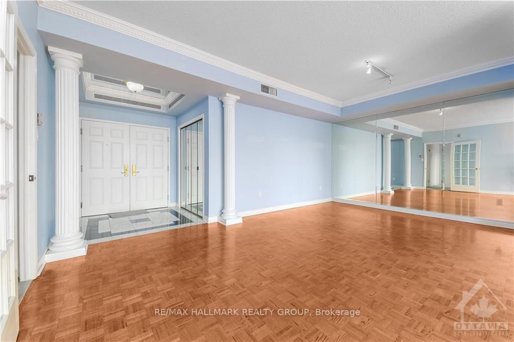 Photo 5 of Unit 403, 1480 RIVERSIDE Dr, Ottawa, Riverview Park — HOMEH
