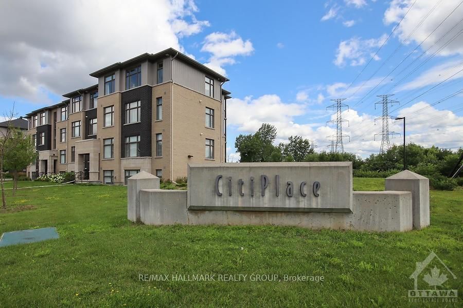 Front of Unit H, 207 CITIPLACE Dr
