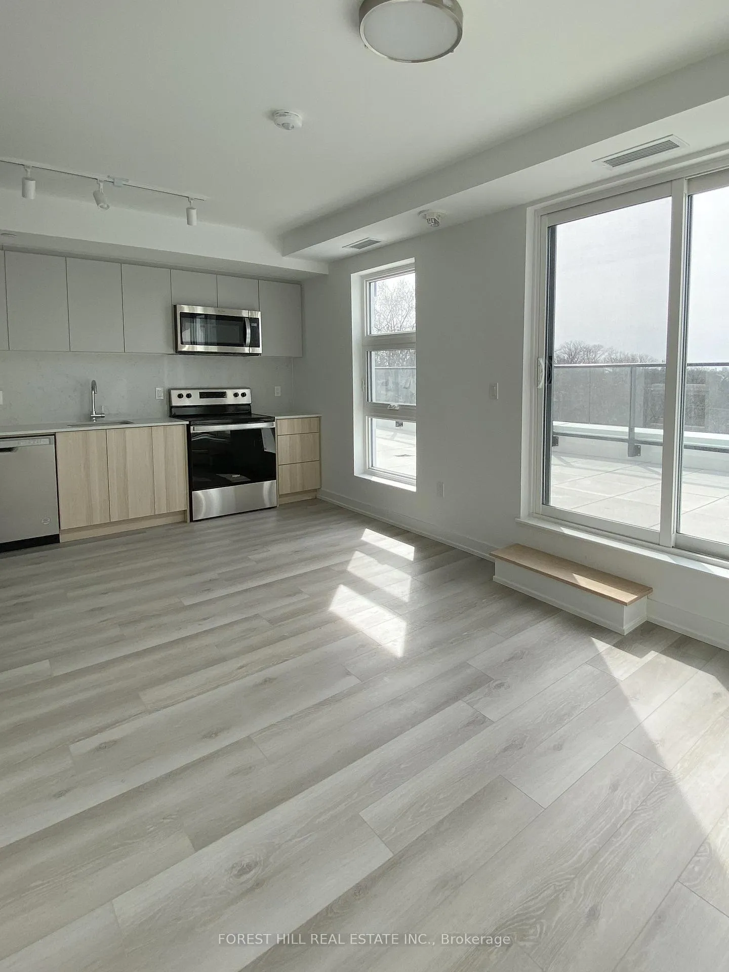 Photo 2 of Unit 610, 2000 Bathurst Street, Toronto, Humewood-Cedarvale — HOMEH