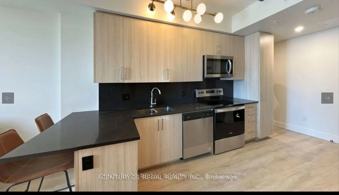 Front of Unit 909, 145 Columbia Street W