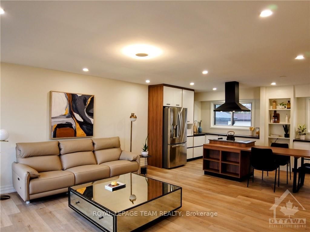 Photo 6 of 62 VIEWMOUNT Dr, Ottawa, Meadowlands/Crestview — HOMEH
