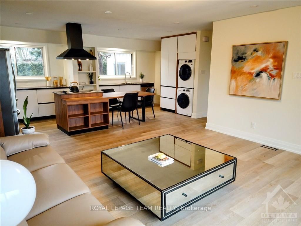 Photo 7 of 62 VIEWMOUNT Dr, Ottawa, Meadowlands/Crestview — HOMEH
