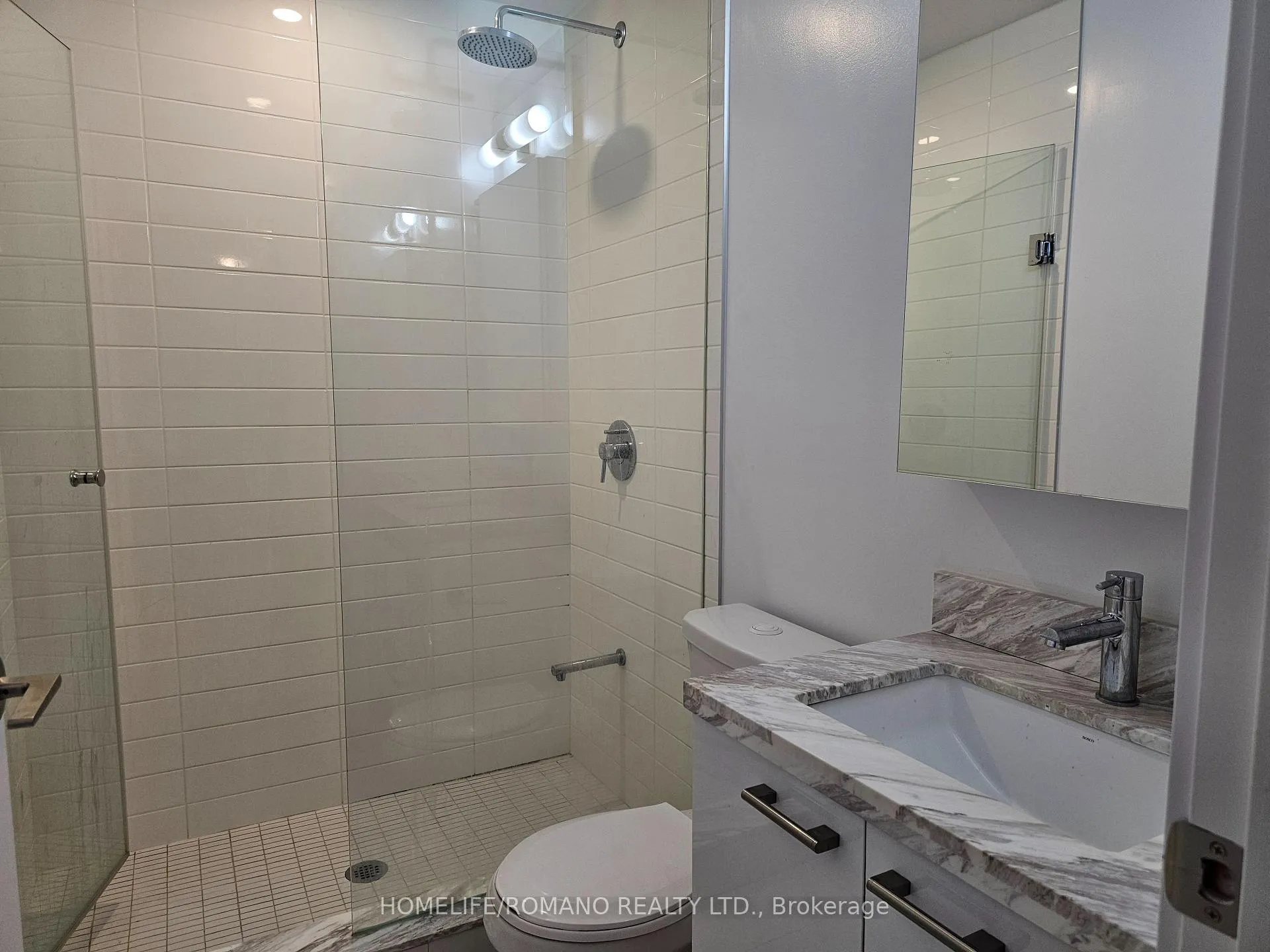Photo 6 of Unit 2310, 2221 Yonge Street, Toronto, Mount Pleasant West — HOMEH
