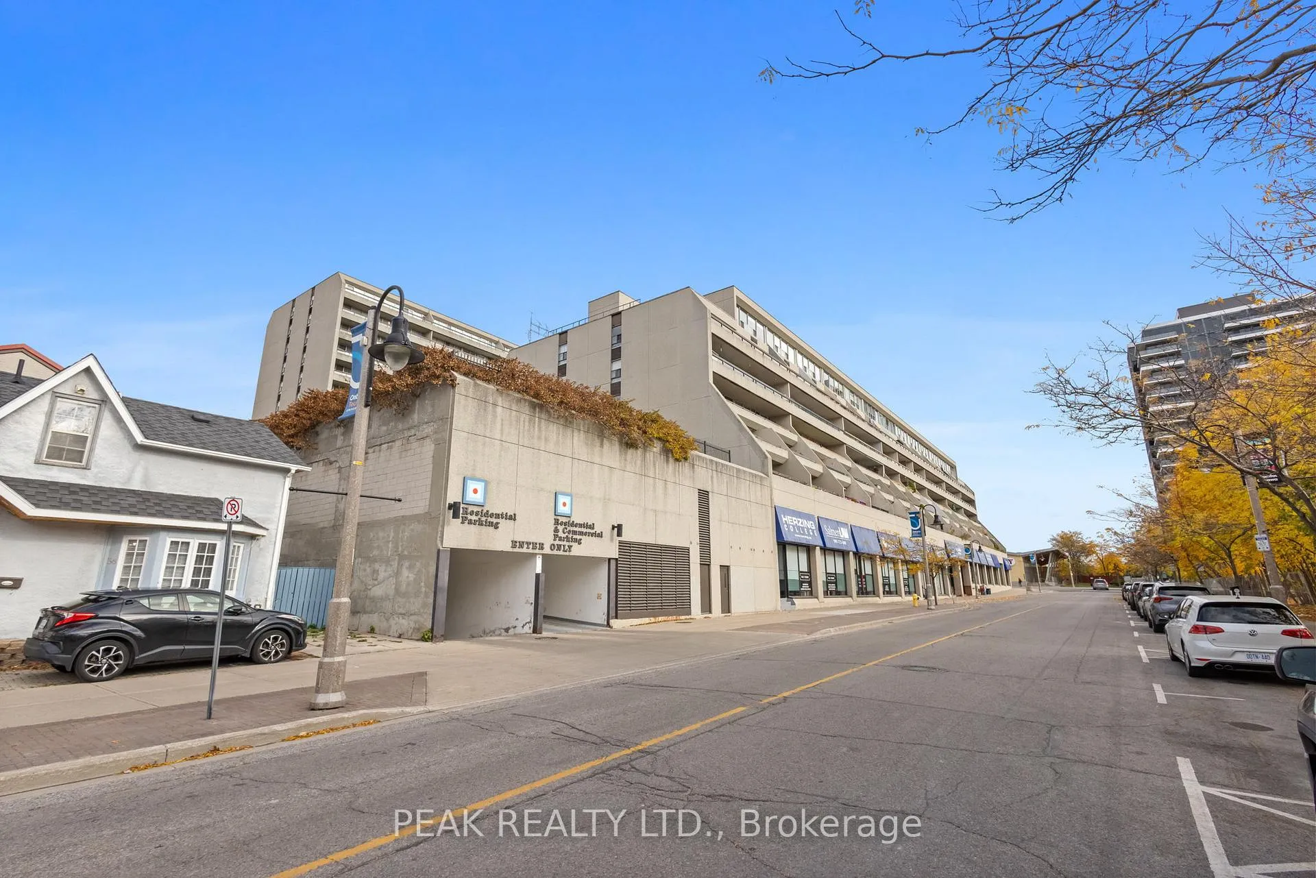 Front of Unit 629, 50 Richmond Street E