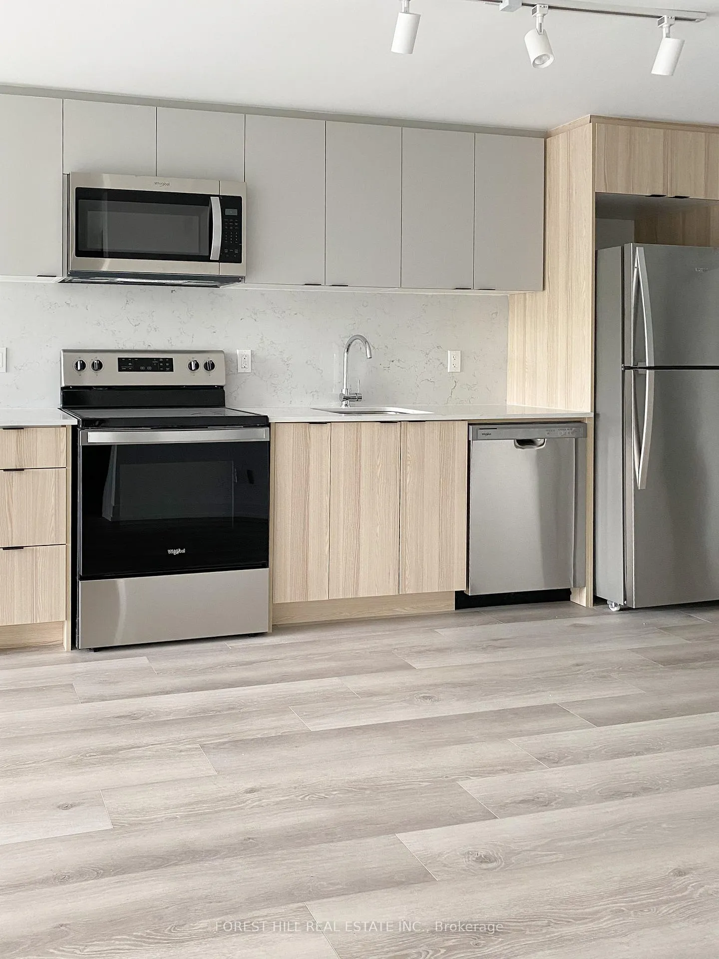 Photo 9 of Unit 605, 2000 Bathurst Street, Toronto, Humewood-Cedarvale — HOMEH
